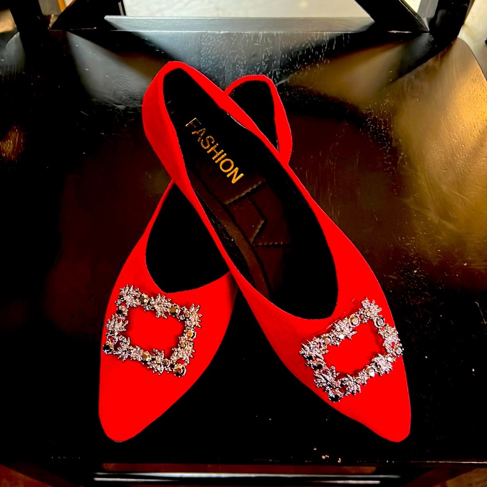 Flat suede shoes.